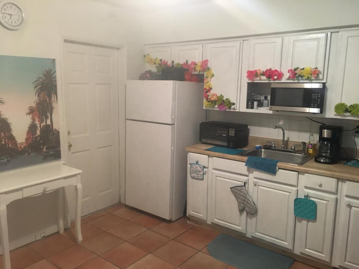 Zen Women'S Hostel Форт-Лодердейл Экстерьер фото